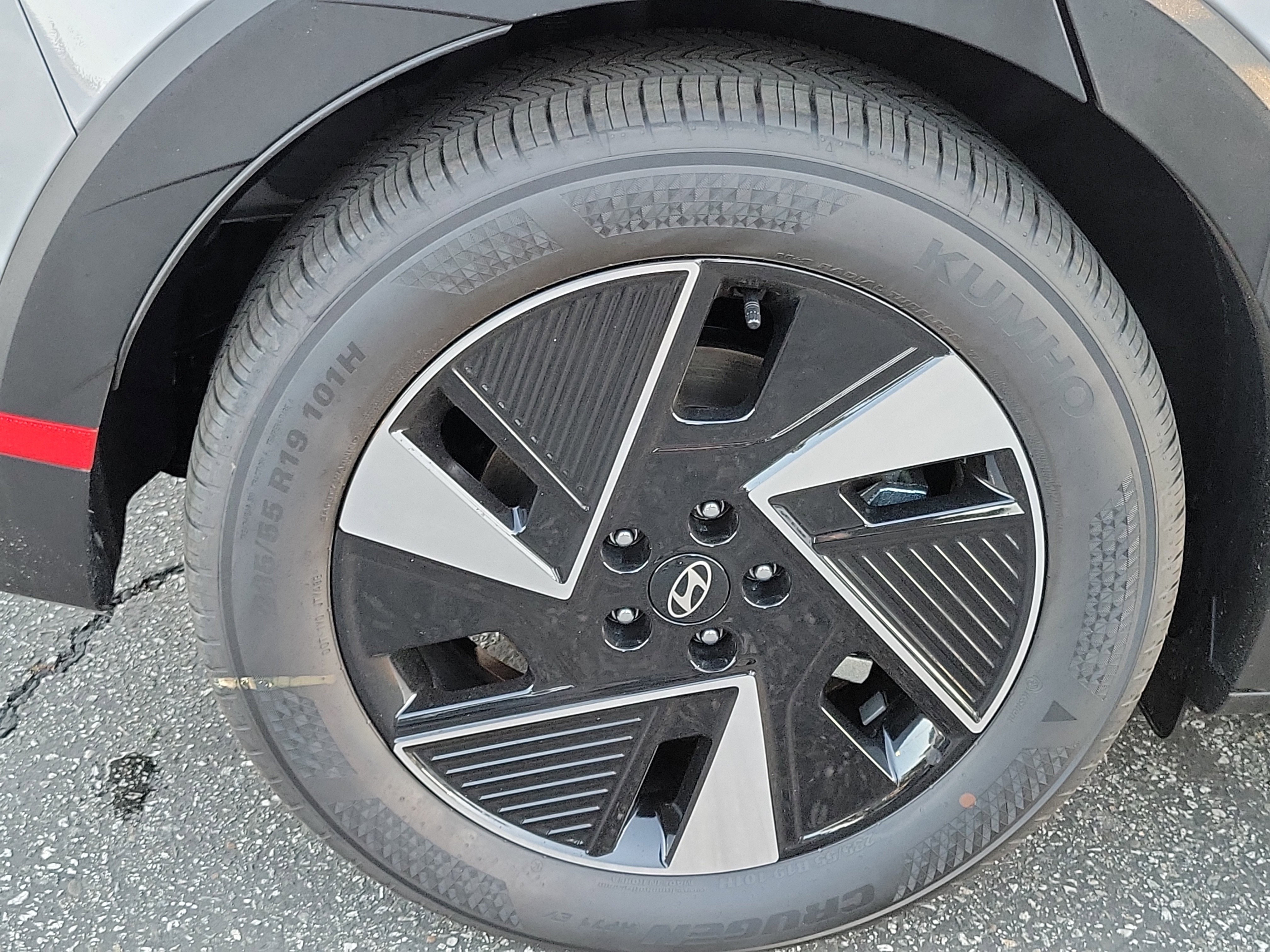 Certified 2025 Hyundai Ioniq 5 SEL image 25