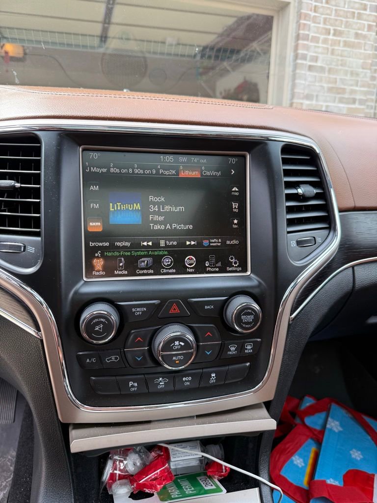 Used 2015 Jeep Grand Cherokee Summit image 9