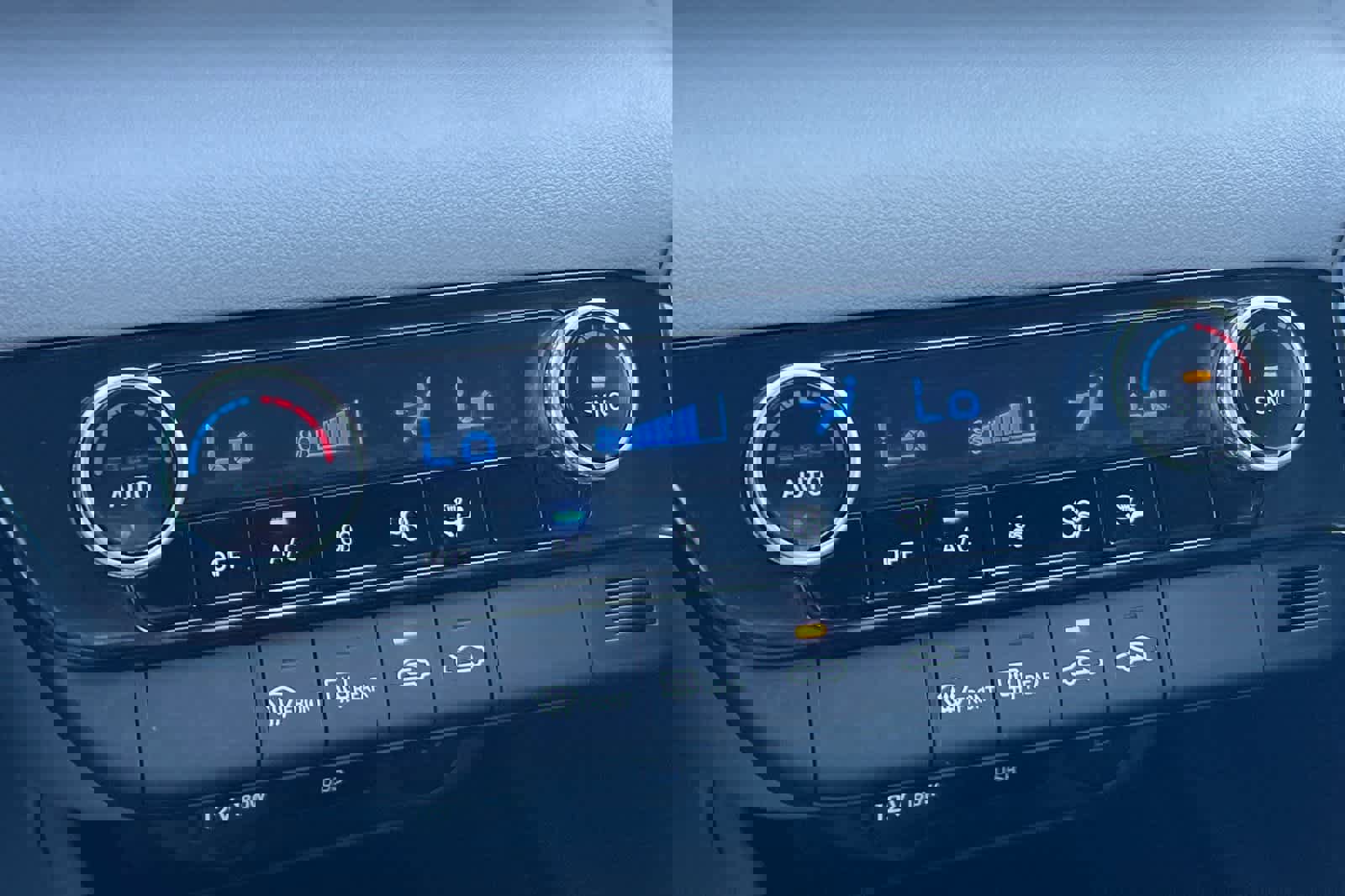 Used 2026 Hyundai Elantra Blue image 22