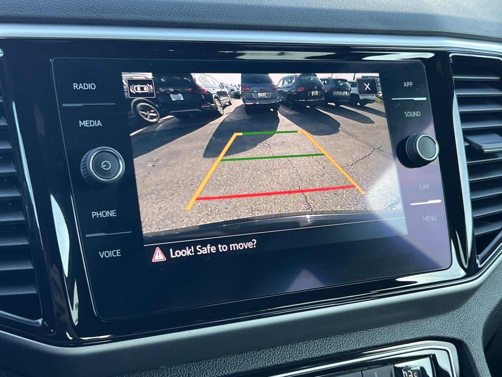 Certified 2022 Volkswagen Atlas Cross Sport SE image 14