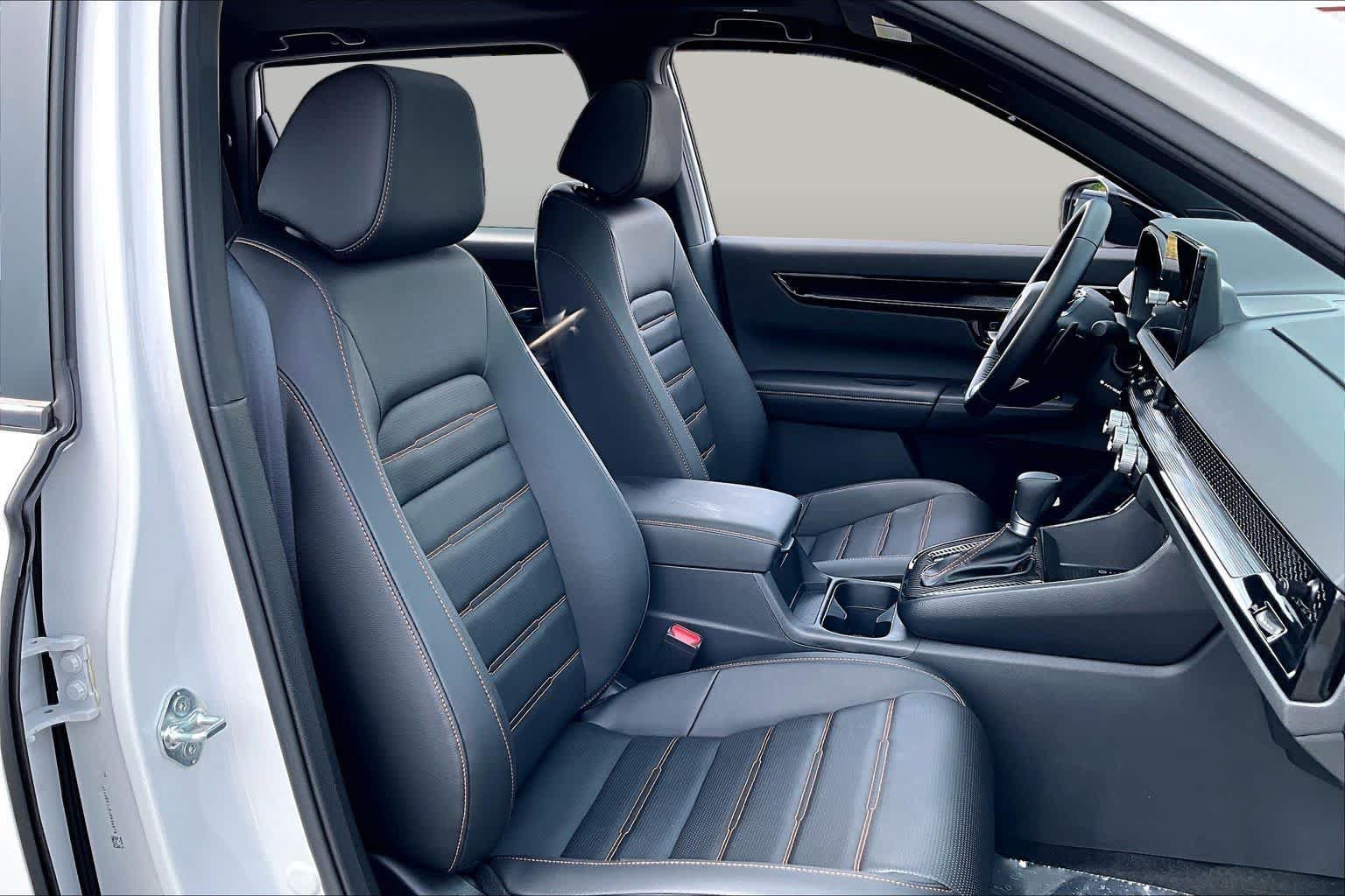 Used 2026 Honda CR-V Sport Touring image 9