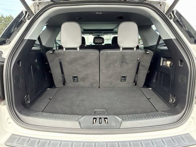 Certified 2022 Ford Explorer XLT w/ Equipment Group 202A AWD/4WD image 34
