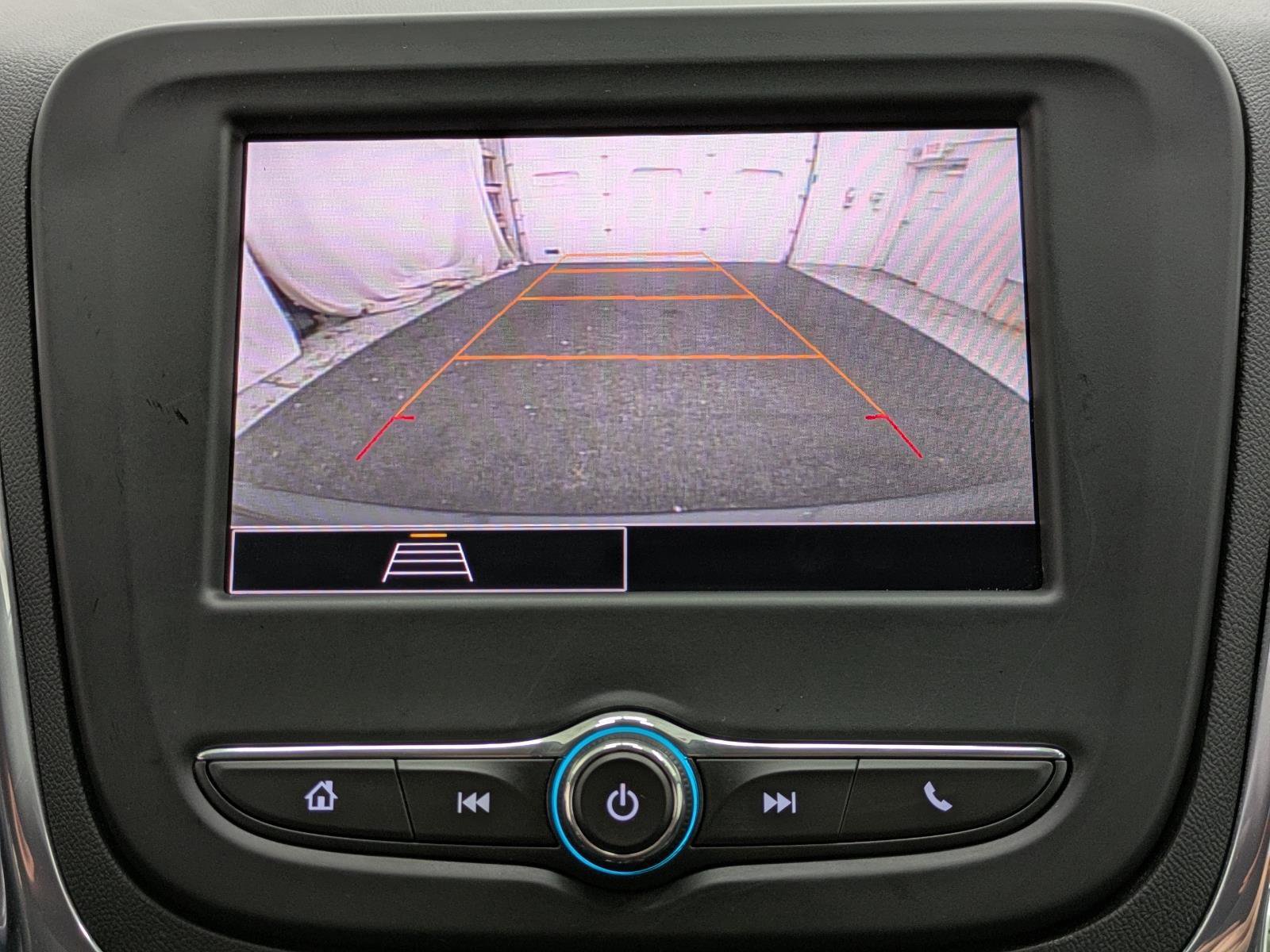 Used 2023 Chevrolet Equinox LT w/ Driver Convenience Package image 9