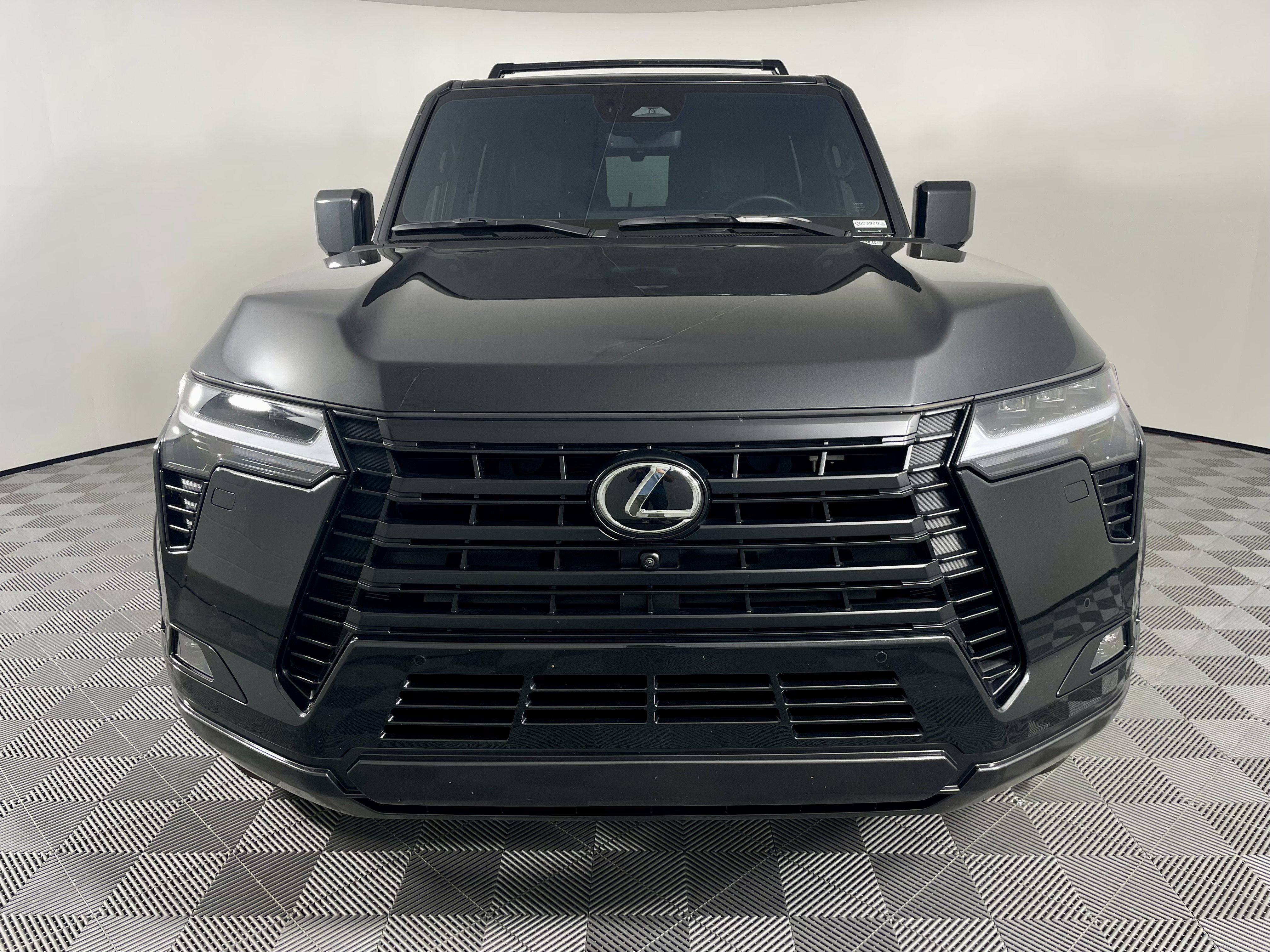 Used 2024 Lexus GX 550 w/ Accessory Package (Z1) image 8