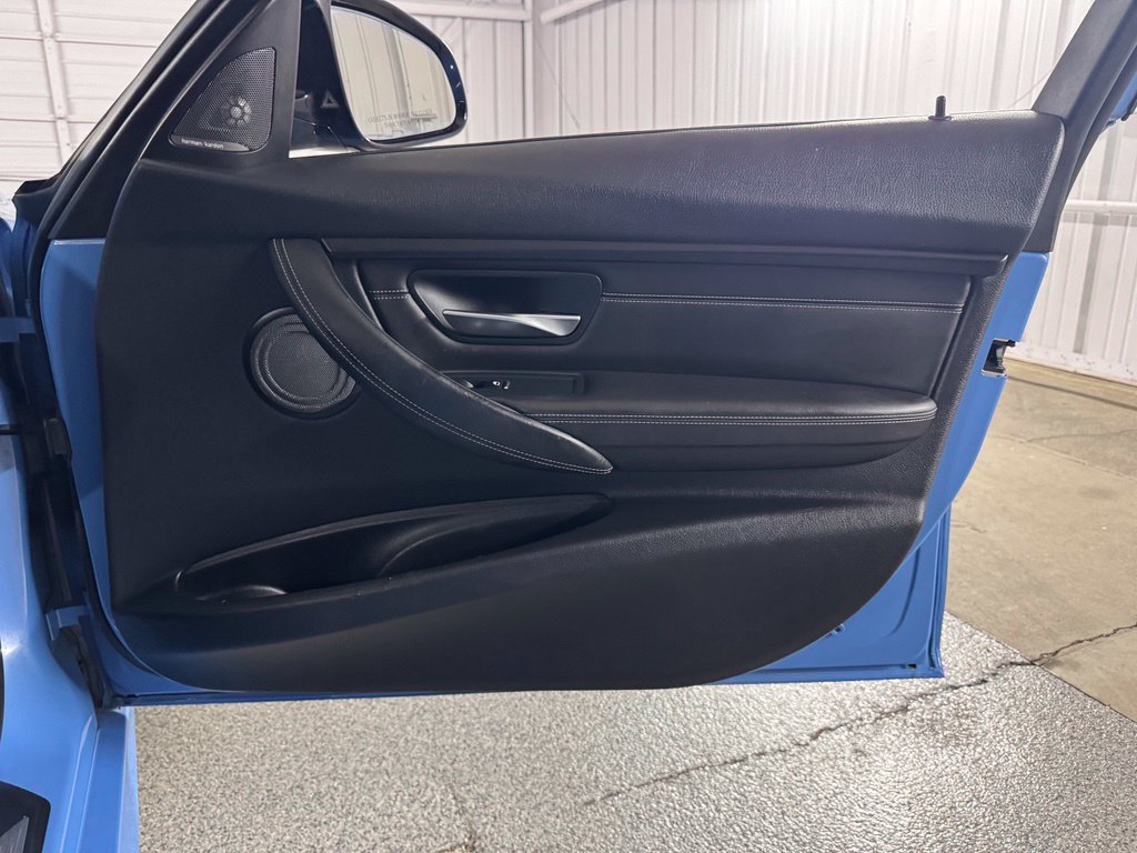 Used 2017 BMW M3 RWD image 46