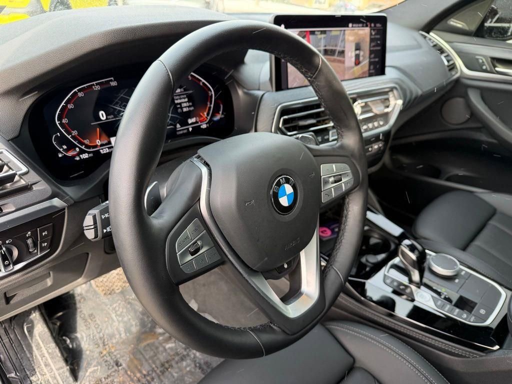 Used 2023 BMW X4 xDrive30i w/ Premium Package image 16