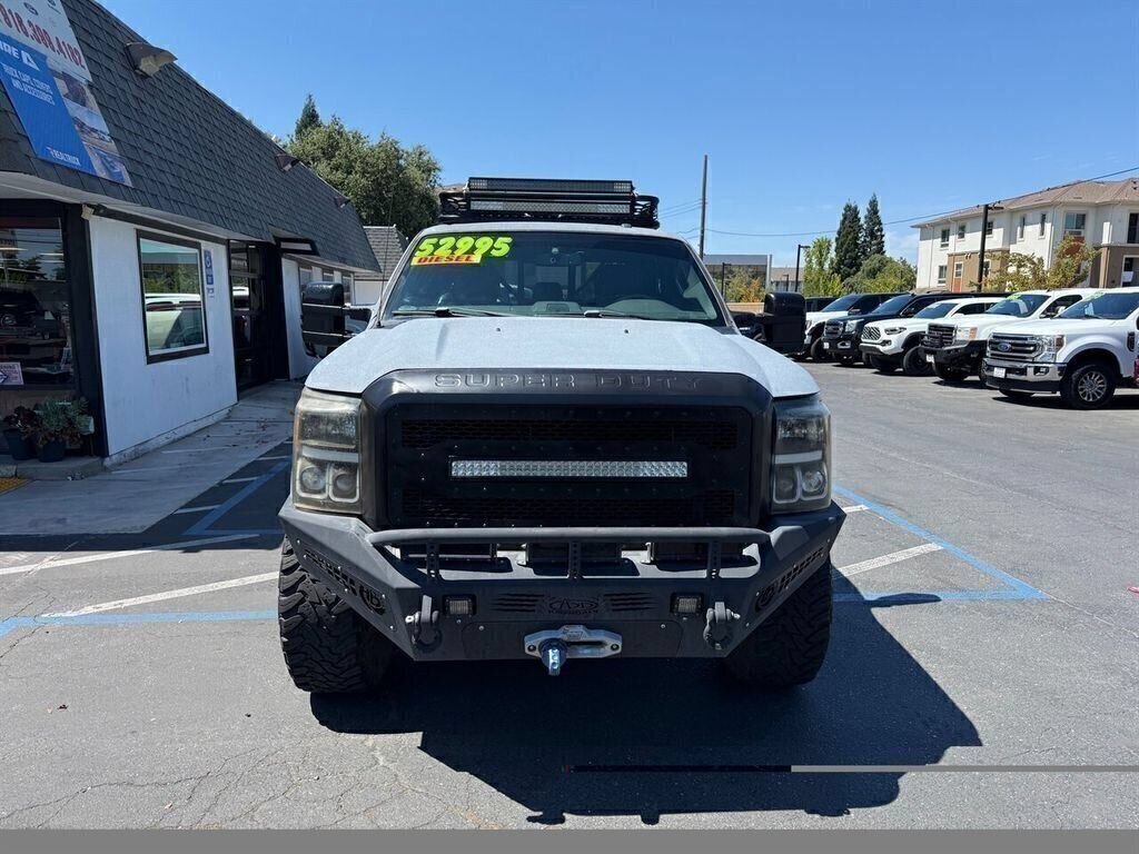 Used 2016 Ford F250 Platinum w/ FX4 Off-Road Package AWD/4WD image 2