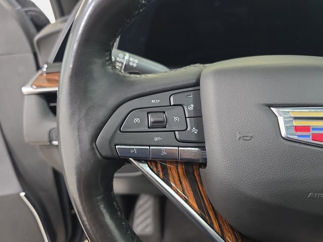 Used 2022 Cadillac Escalade Premium Luxury image 17