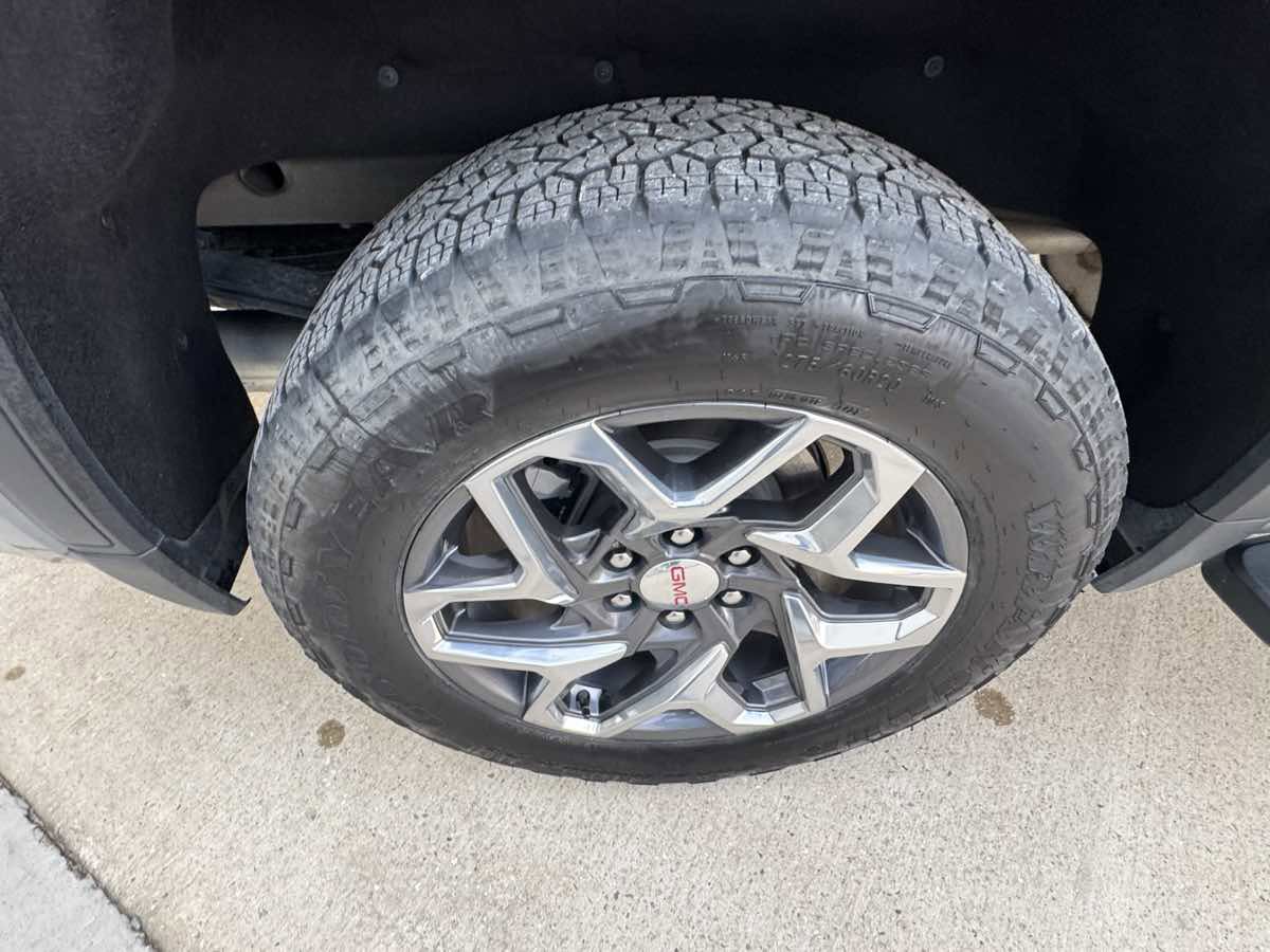 Used 2023 GMC Sierra 1500 SLT w/ SLT Premium Package image 38