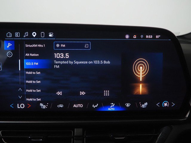 Used 2025 Chevrolet Equinox EV RS FWD image 25