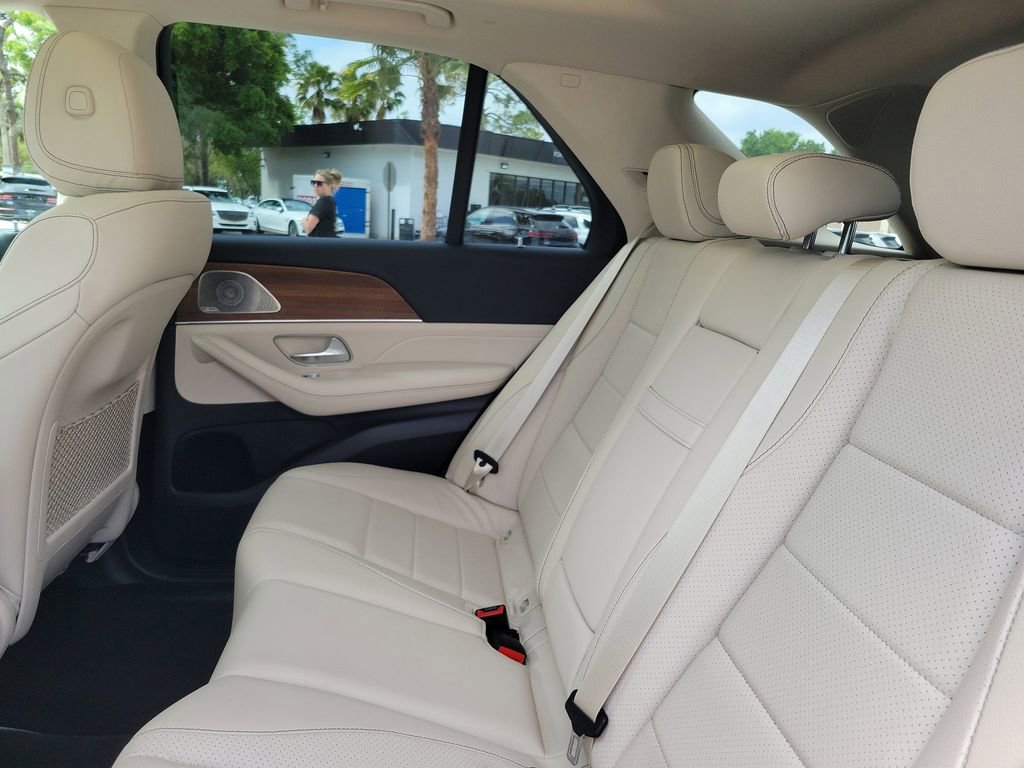 Used 2021 Mercedes-Benz GLE 350 4MATIC image 16