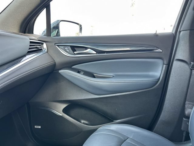 Used 2022 Buick Enclave Premium AWD/4WD image 46