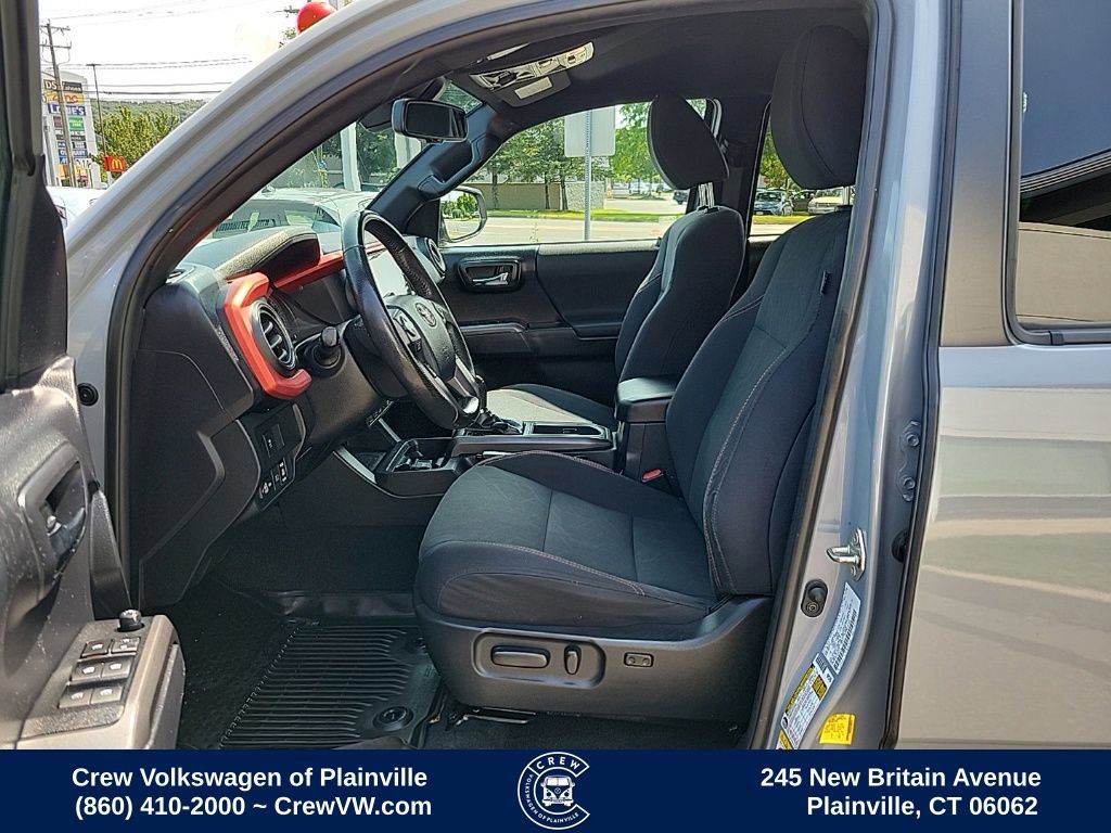 Used 2020 Toyota Tacoma TRD Off-Road AWD/4WD image 15