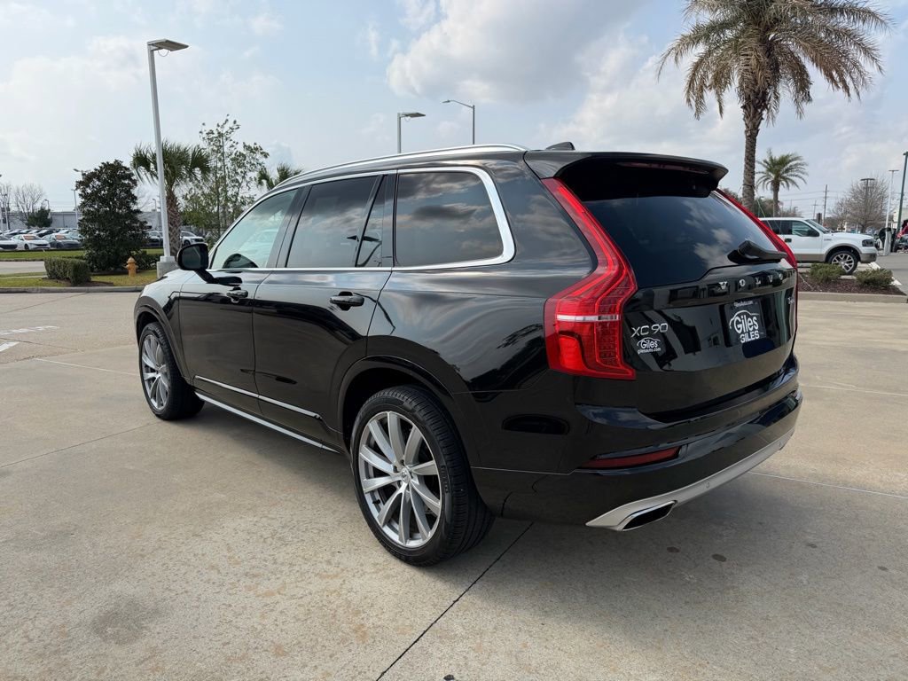 Used 2020 Volvo XC90 T6 Momentum image 3