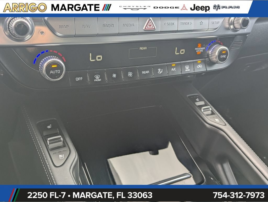 Used 2022 Kia Telluride SX w/ Towing Package FWD image 21