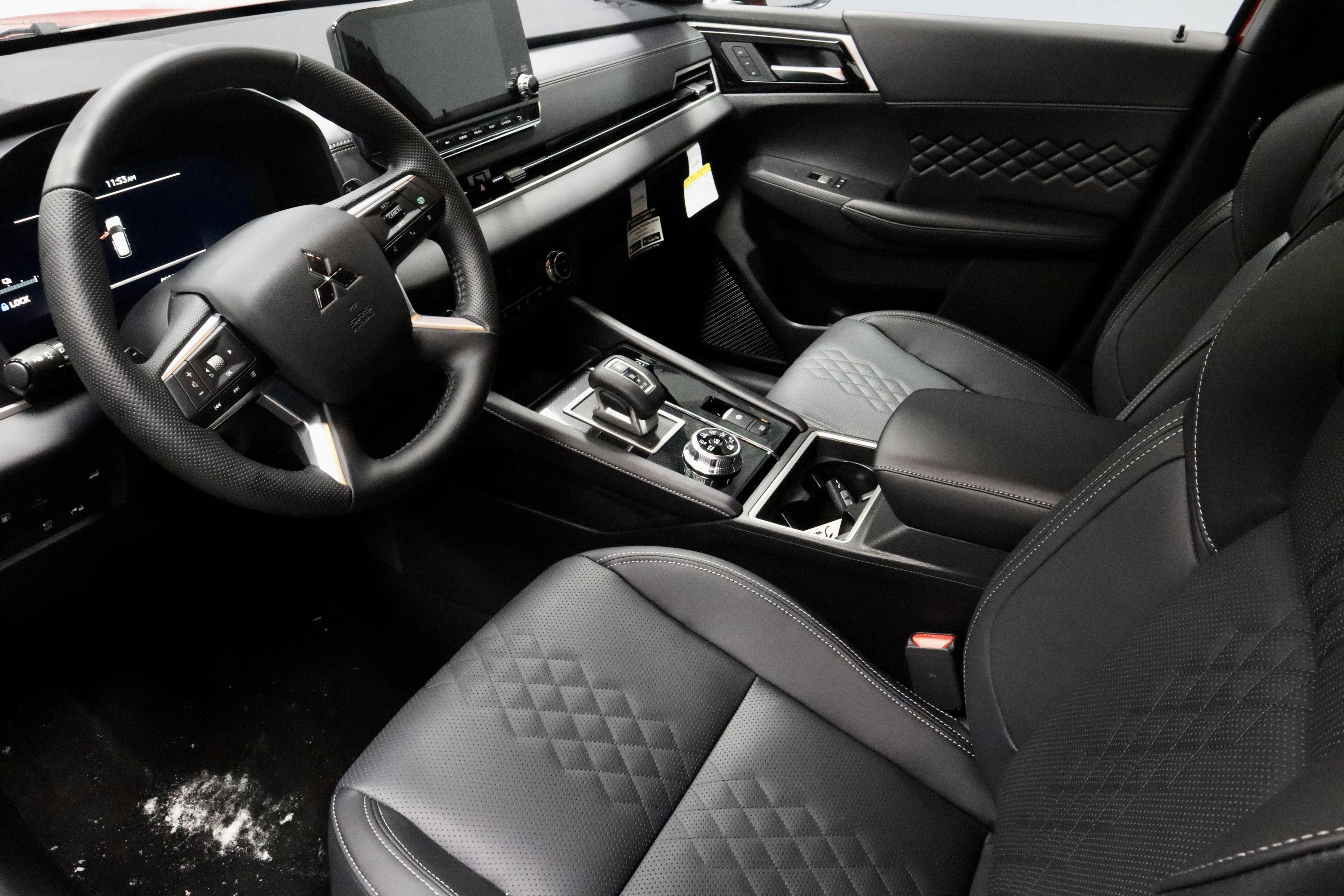 New 2025 Mitsubishi Outlander SEL Black Edition image 15