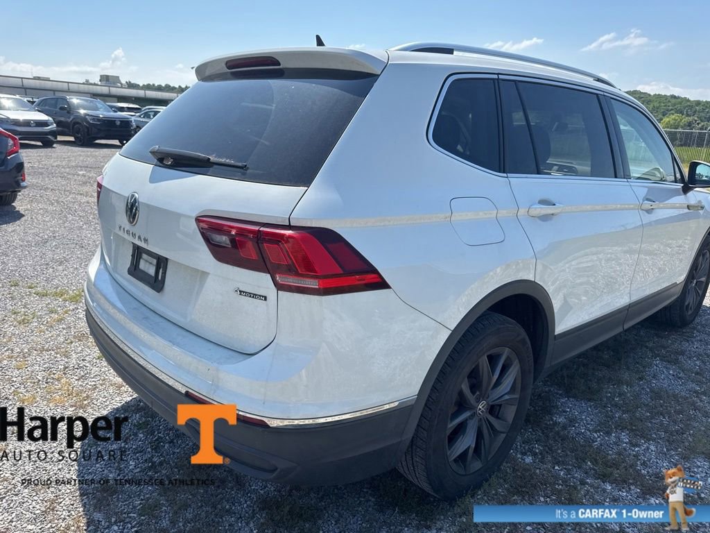 Used 2022 Volkswagen Tiguan SE w/ Panoramic Sunroof Package AWD/4WD image 5