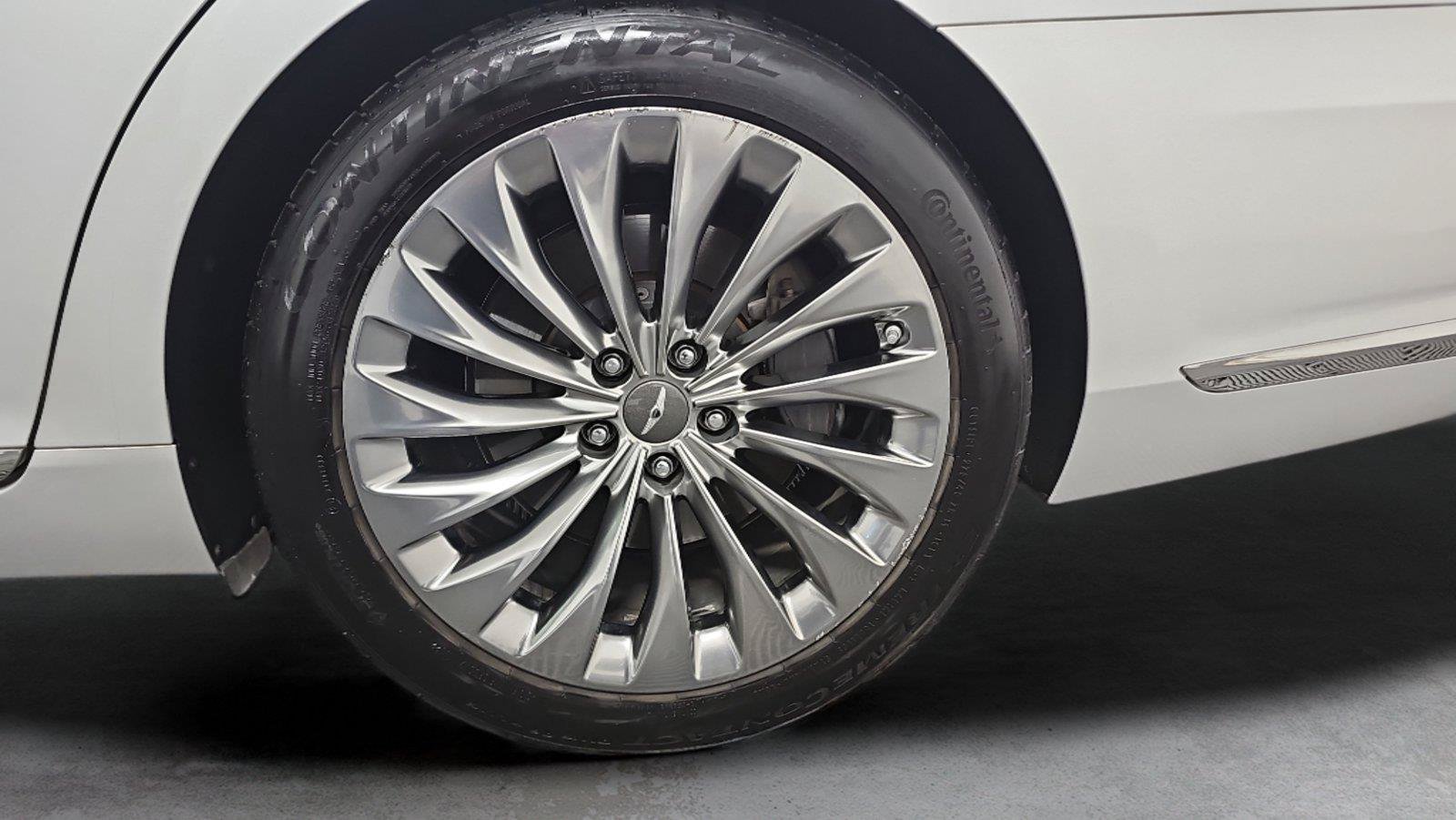 Used 2019 Genesis G90 3.3T Premium RWD image 25