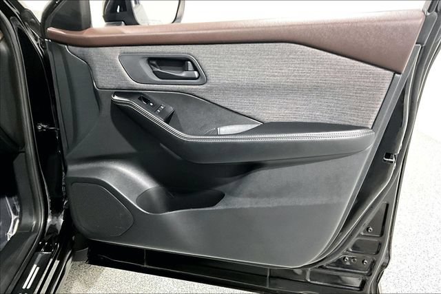 Used 2021 Nissan Rogue S AWD/4WD image 34