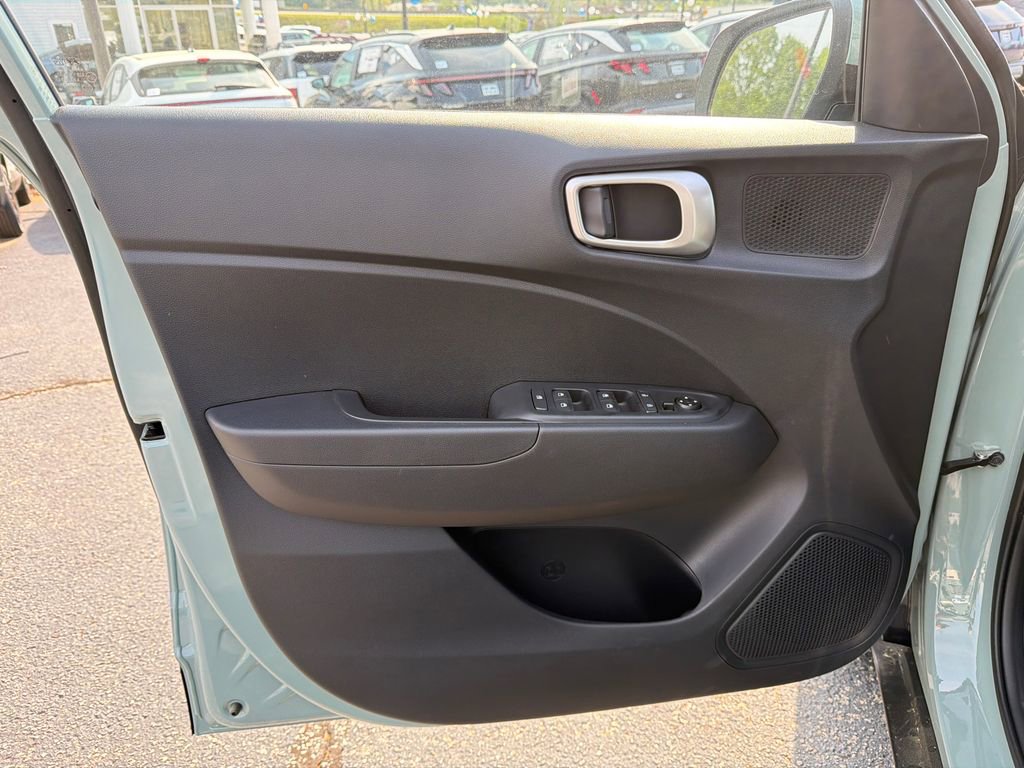 New 2026 Hyundai Venue SE image 10