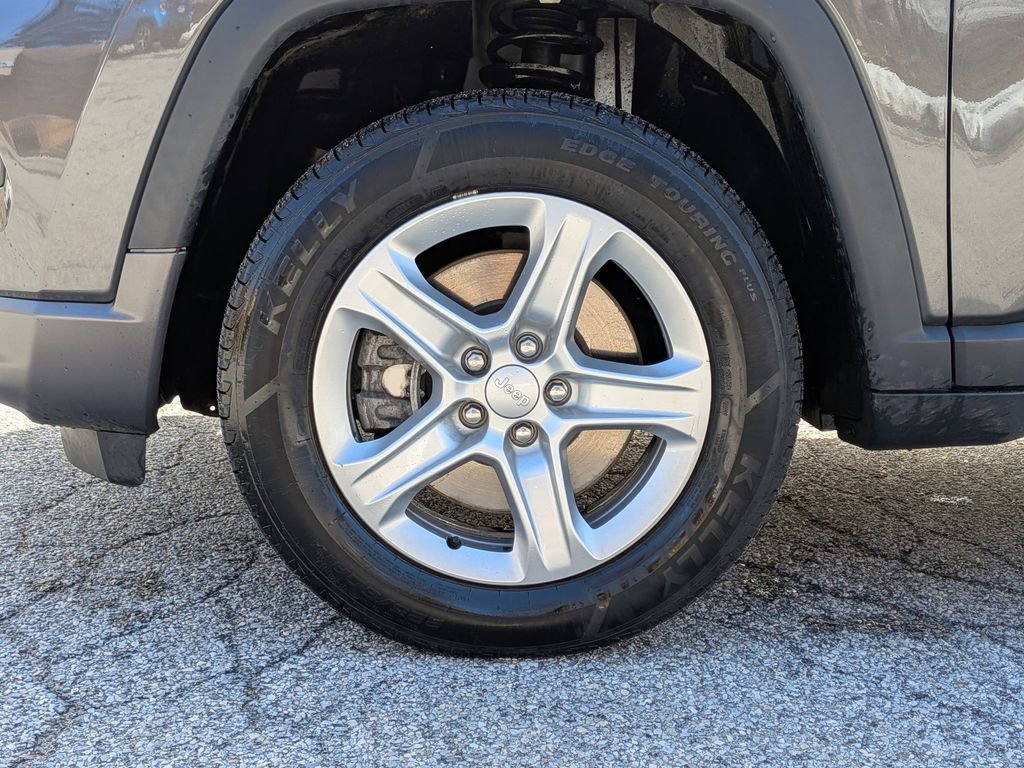 Used 2023 Jeep Compass Sport image 25