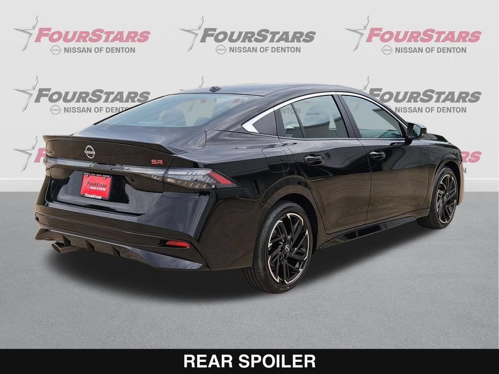 New 2026 Nissan Sentra SR w/ Floor Mat Package FWD image 4