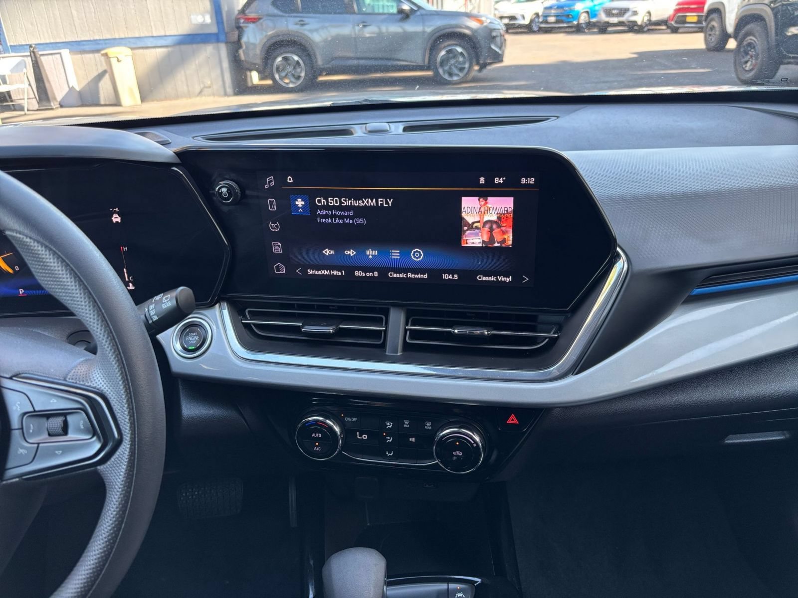 Used 2025 Chevrolet Trax LT FWD image 16