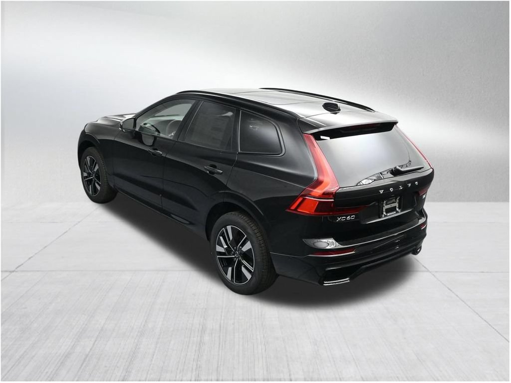New 2026 Volvo XC60 B5 Plus AWD/4WD image 15