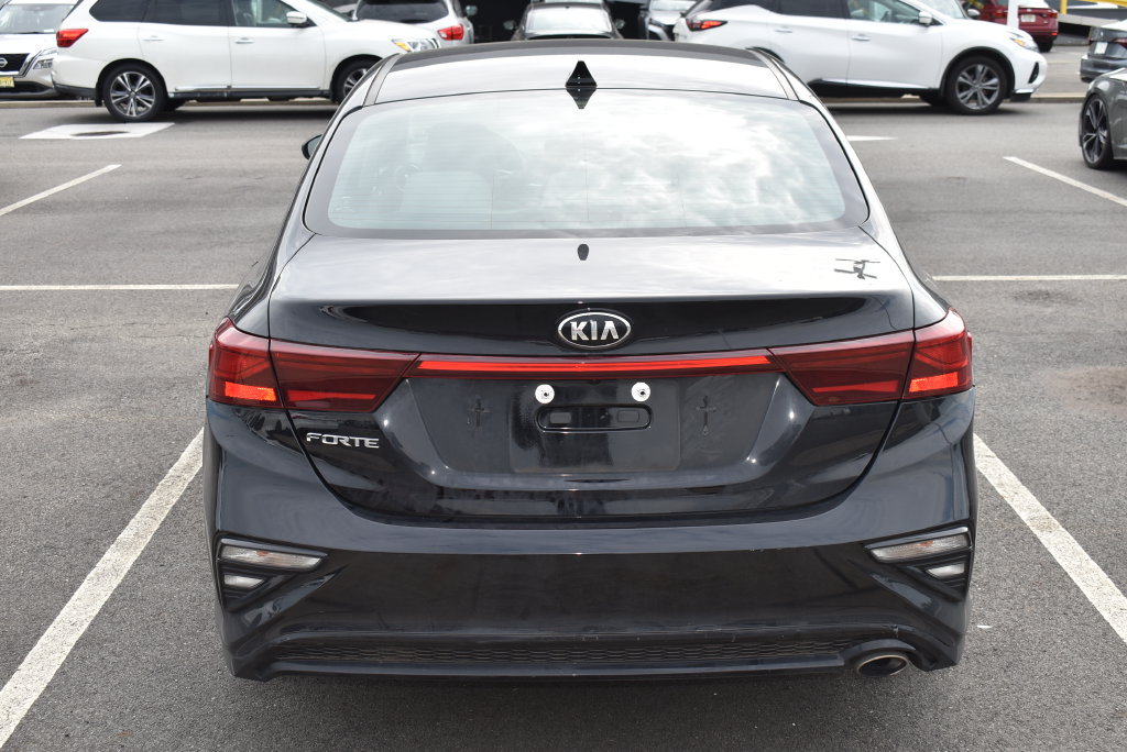 Used 2021 Kia Forte LXS FWD image 3