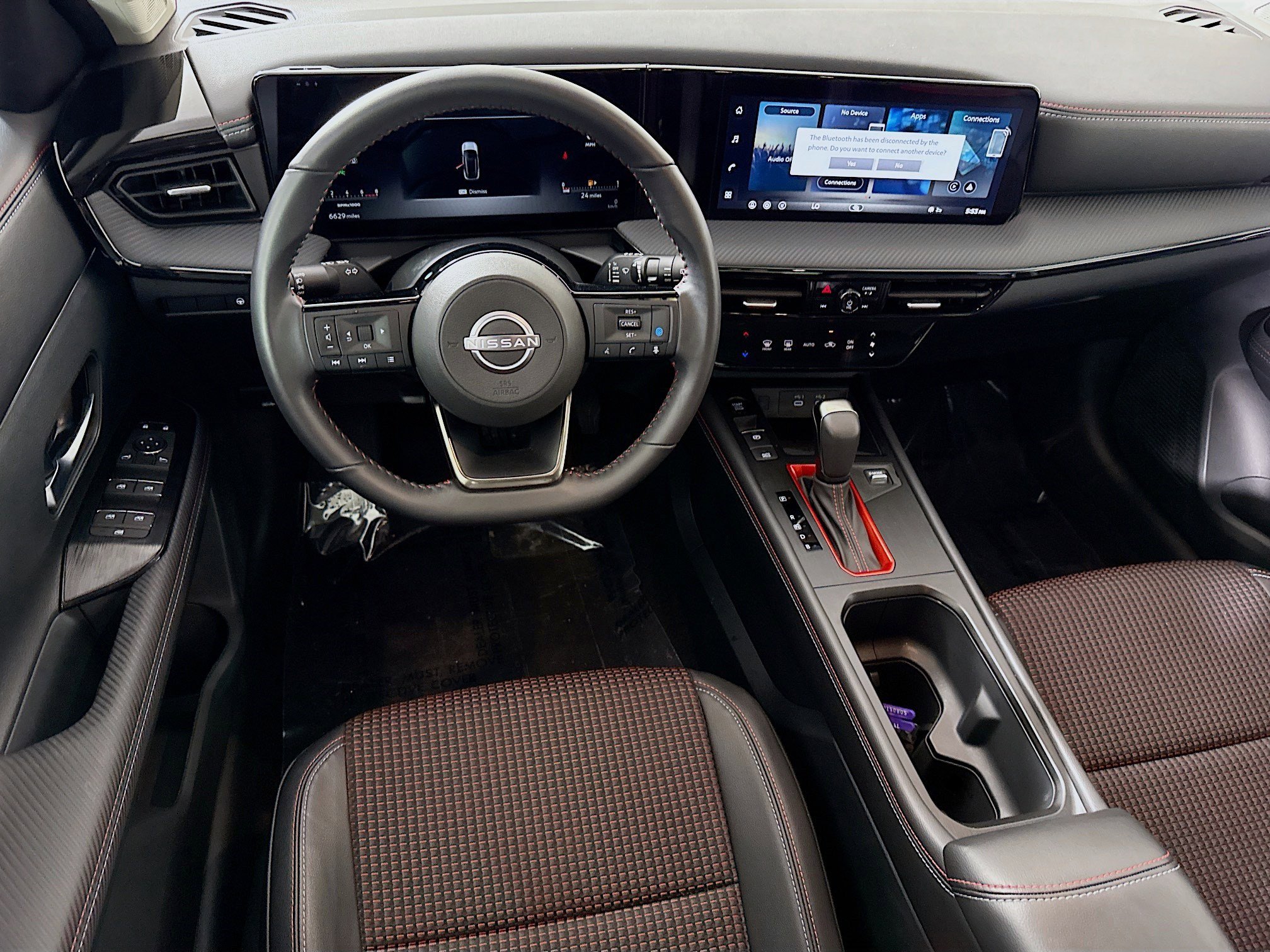 Used 2026 Nissan Kicks SR image 17