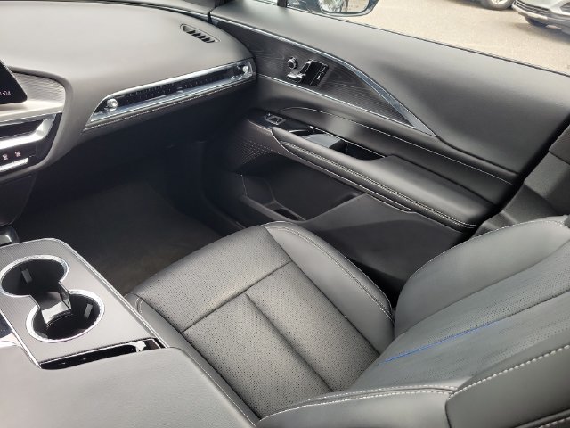 Certified 2024 Cadillac Lyriq Luxury w/ LPO, Floor Liner Package AWD/4WD image 15