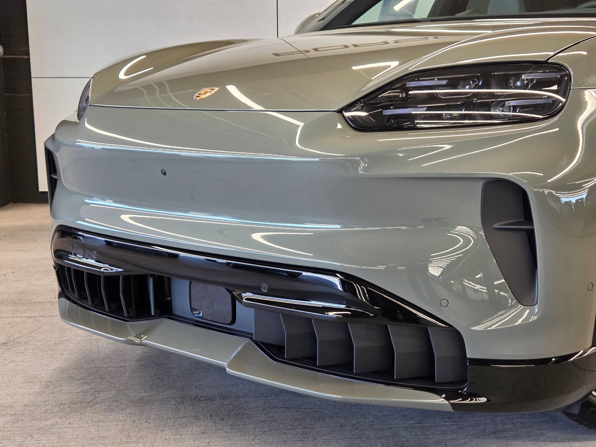 New 2026 Porsche Cayenne Electric AWD/4WD image 26