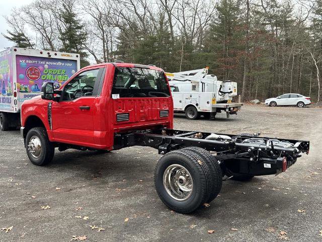 New 2026 Ford F350 XL w/ XL Chrome Package image 3