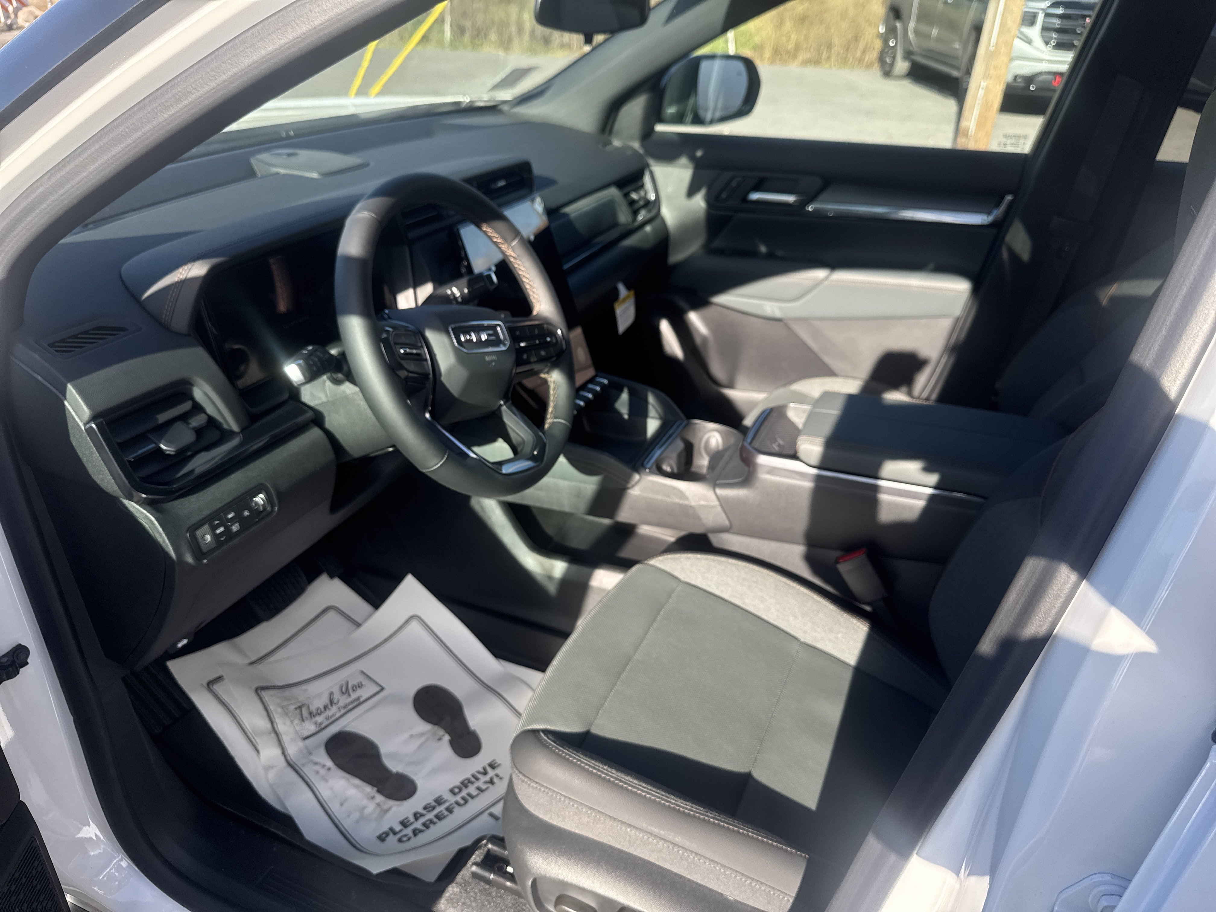 New 2027 GMC Terrain AT4 w/ Convenience Package III AWD/4WD image 11