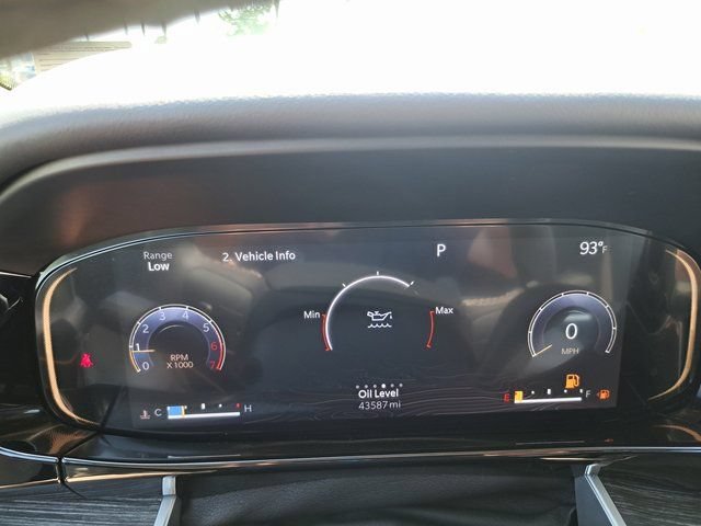 Used 2023 Jeep Wagoneer Series II w/ Rear Seat Video Group 1 AWD/4WD image 14