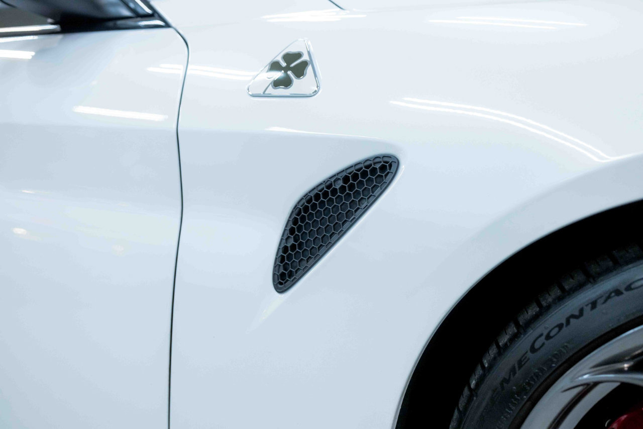 Used 2017 Alfa Romeo Giulia Quadrifoglio image 17