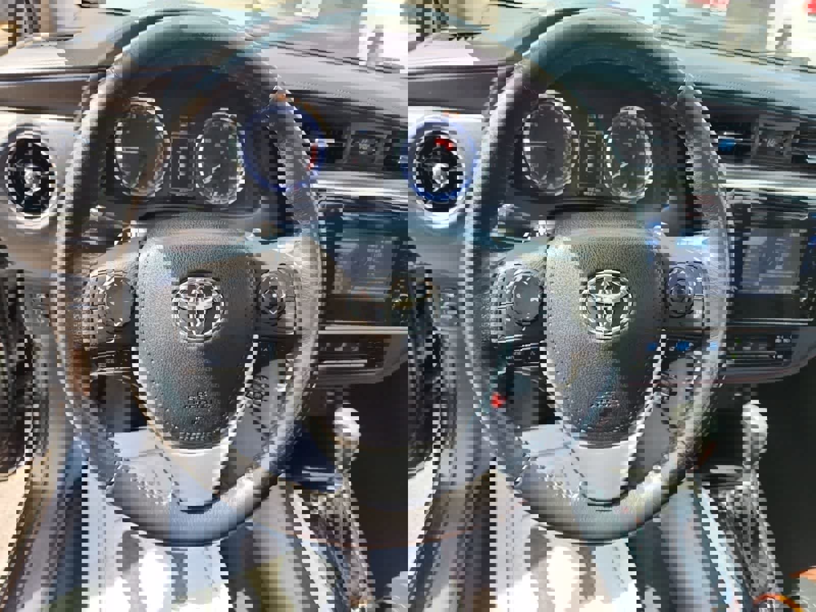 Used 2019 Toyota Corolla SE image 12