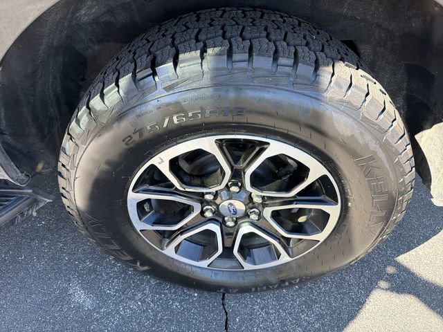 Used 2024 Ford Expedition Max XLT image 11