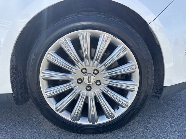 Used 2015 Lincoln MKS w/ Equipment Group 101A FWD image 25
