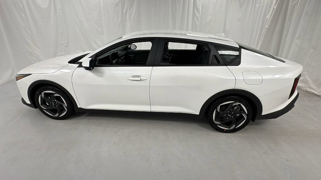 New 2025 Kia K4 EX image 6