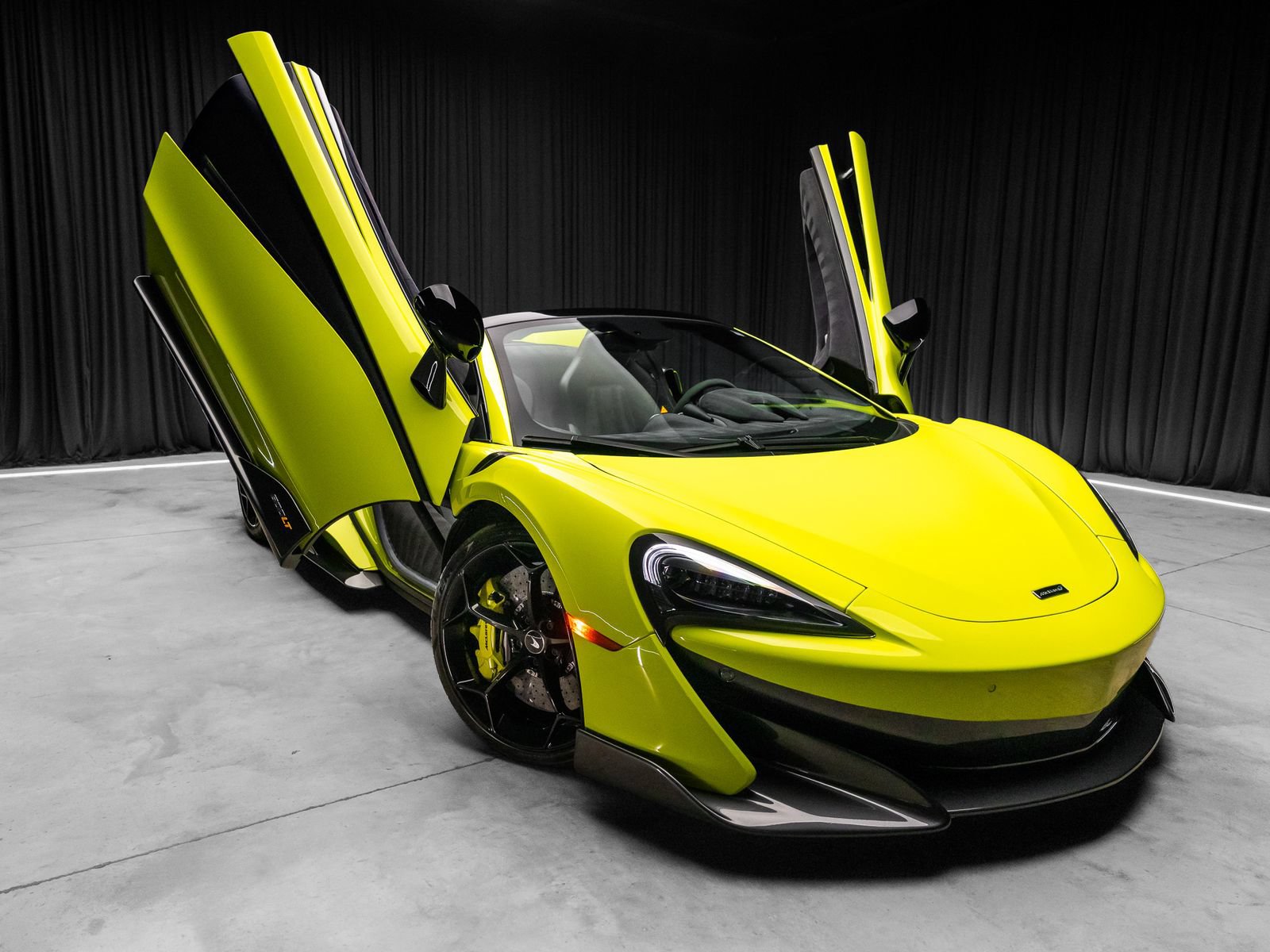 Used 2020 McLaren 600LT Spider RWD image 8