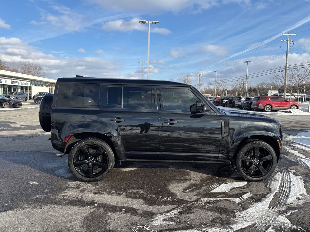 Used 2023 Land Rover Defender 110 V8 image 24