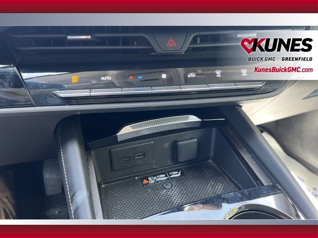 Used 2024 Buick Envision Preferred AWD/4WD image 27