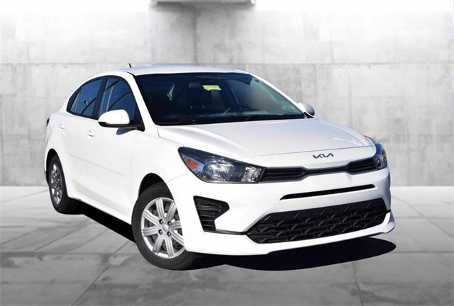 Used 2022 Kia Rio LX image 2