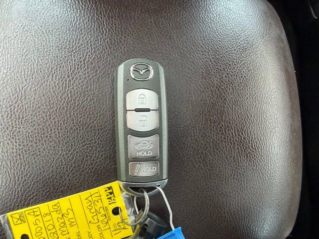 Used 2018 MAZDA MAZDA3 Grand Touring w/ Premium Equipment Package FWD image 34