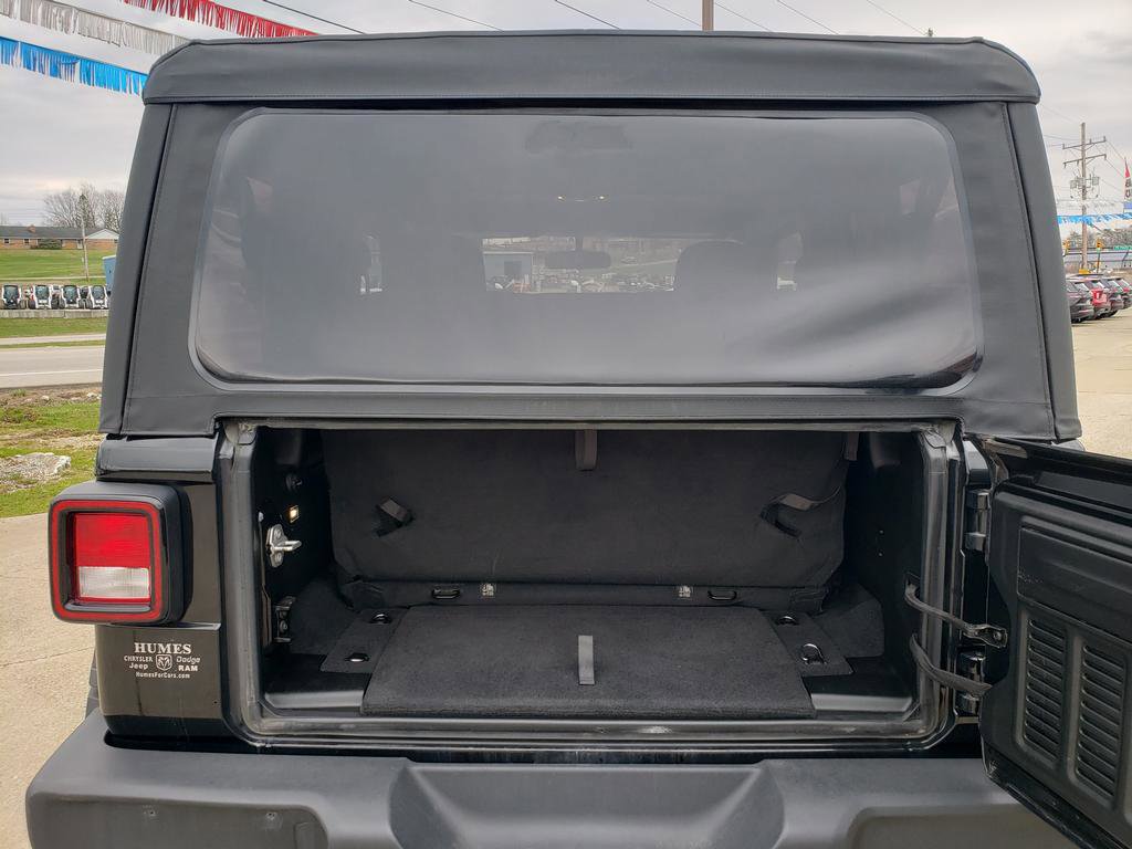 Used 2023 Jeep Wrangler Sport AWD/4WD image 5