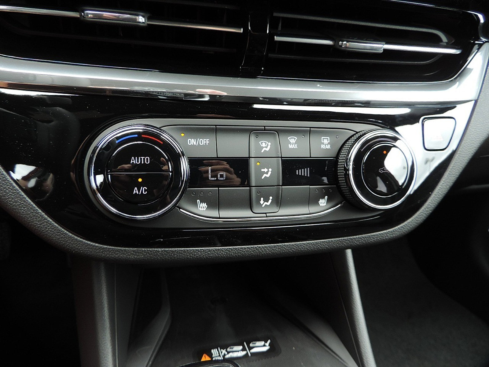 New 2026 Buick Envista Sport Touring w/ Convenience I Package FWD image 18