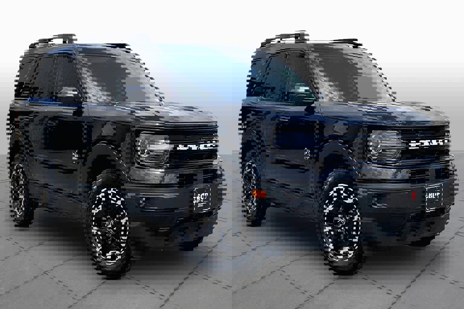 Used 2024 Ford Bronco Sport Outer Banks w/ Tech Package image 3