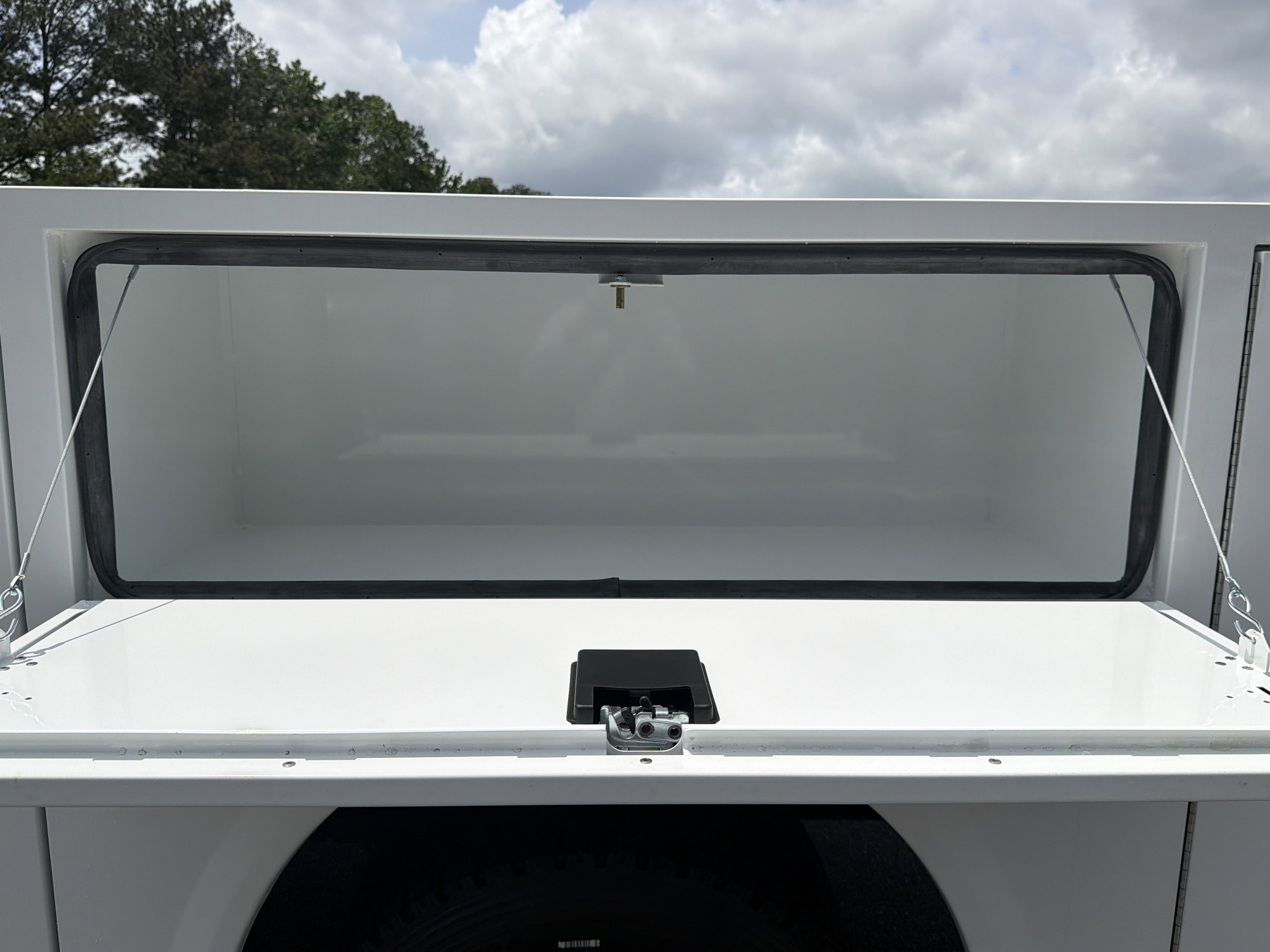 New 2026 RAM 4500 Tradesman w/ Chrome Appearance Group AWD/4WD image 28