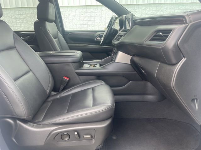 Used 2024 Chevrolet Suburban LT AWD/4WD image 16